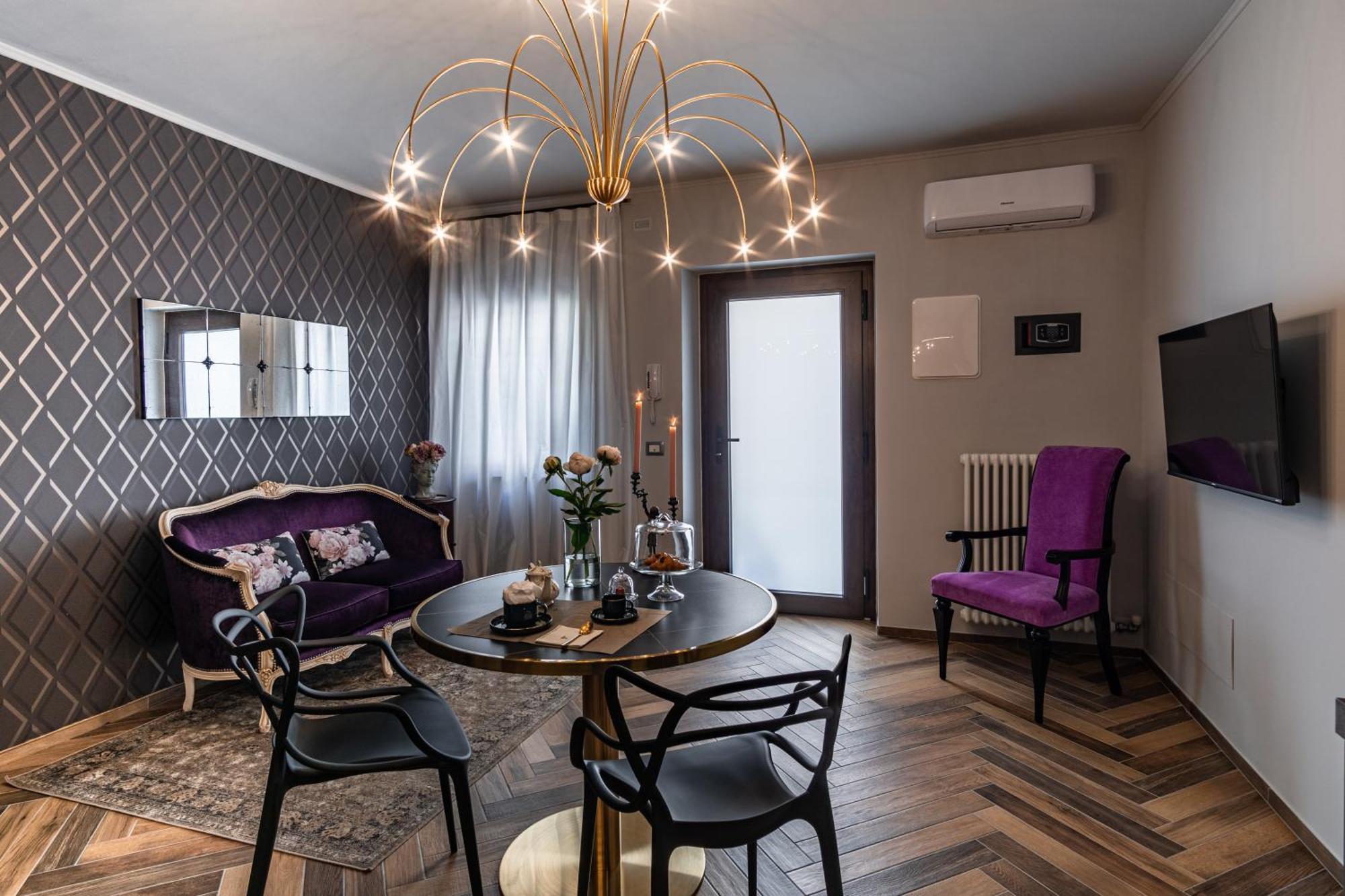 Residenze Carlo Alberto - Boutique Apartment Verona Bagian luar foto