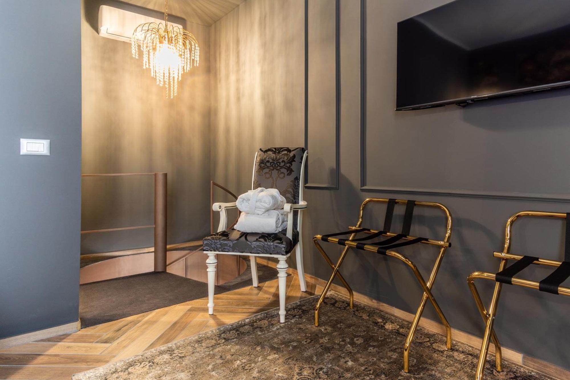 Residenze Carlo Alberto - Boutique Apartment Verona Bagian luar foto